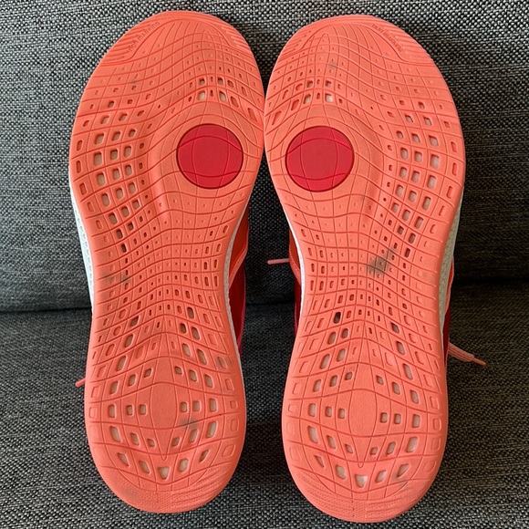 Adidas coral pink sneakers 10 - Picture 9 of 10